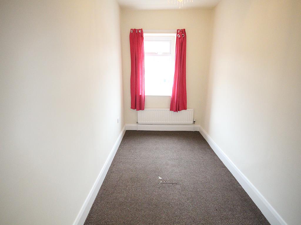 3 bedroom mid terrace house To Let in Barnoldswick - 2015-04-16 09.59.23.jpg